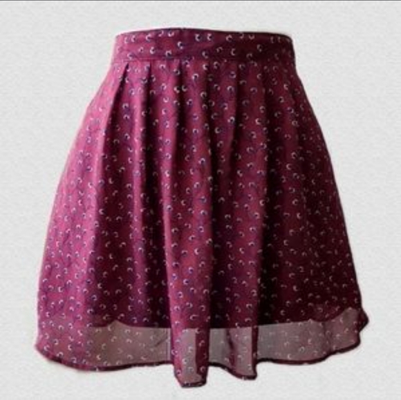 Old Navy Dresses & Skirts - OLD NAVY | Burgundy Printed Floral Skirt Size M